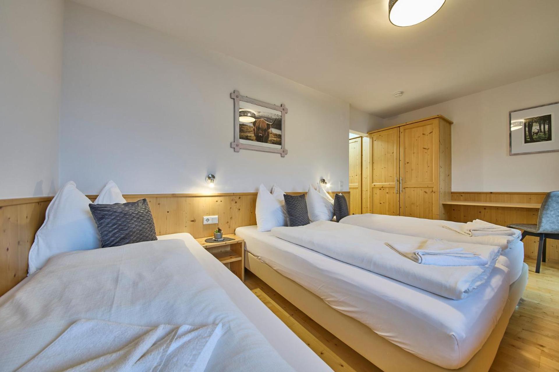 Platzhirsch Rooms - B&B - Self Check-In بيسندورف المظهر الخارجي الصورة